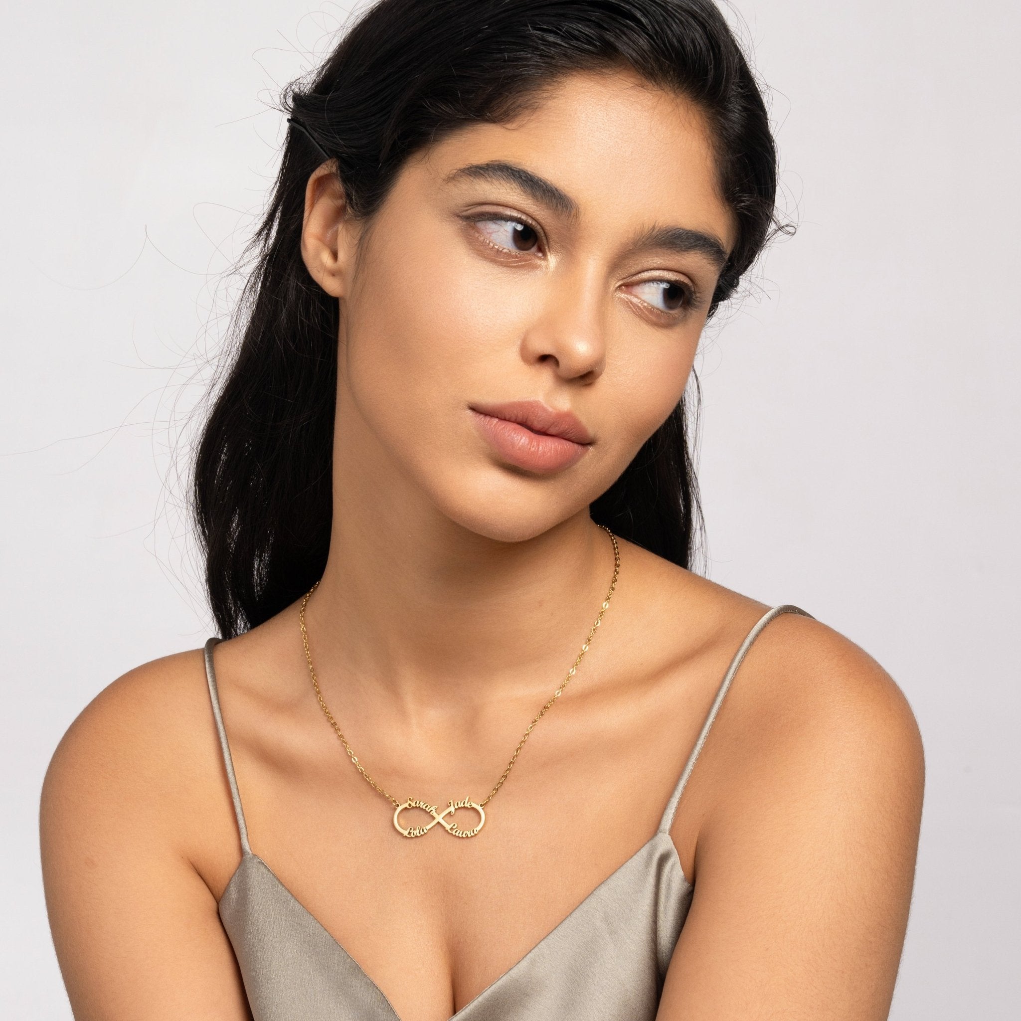 Custom 4 Names Infinity Sign Necklace - ALMAGIOIELLI