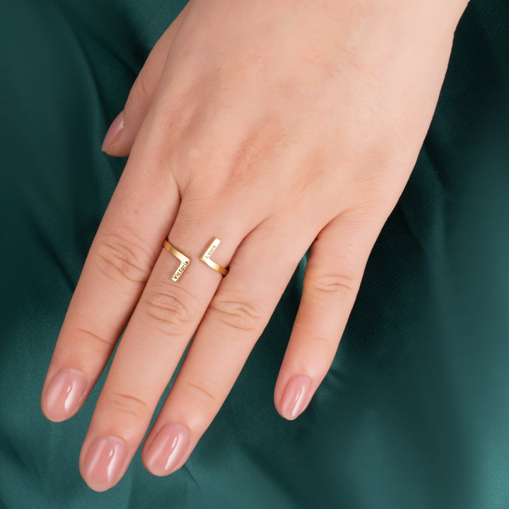 Simple Vertical Dual Name Ring - ALMAGIOIELLI